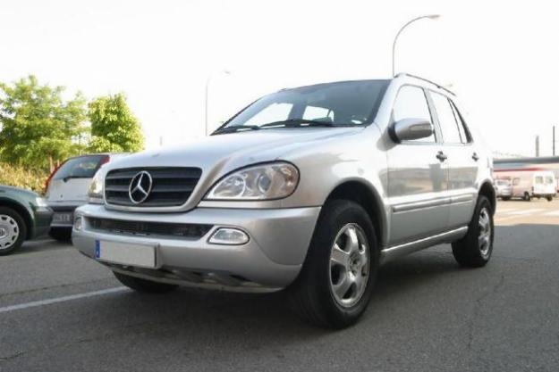 Comprar Mercedes ML 270 CDI '02 en Madrid