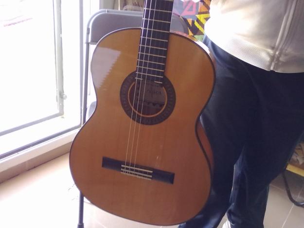 Guitarra flamenca de cipres nueva 