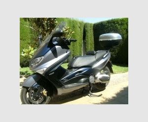 YAMAHA T MAX