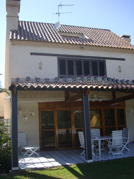 Chalet en Almarda, de (py)