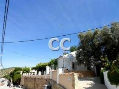 Chalet con 3 dormitorios se vende en Villanueva de Algaidas