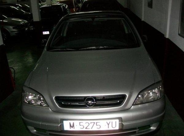 opel astra 1.6 del año 2000 