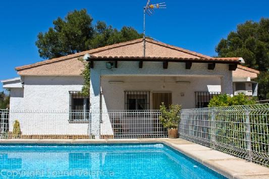 3 Dormitorio Chalet En Venta en Montserrat, Valencia