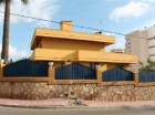 Chalet con 4 dormitorios se vende en Benalmadena Costa, Costa del Sol - mejor precio | unprecio.es