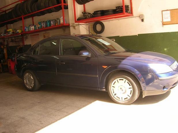 Comprar Ford MONDEO 130 CV '03 en Ourense