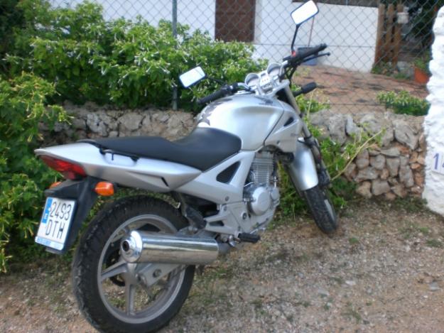 Vendo Honda 250 cbf