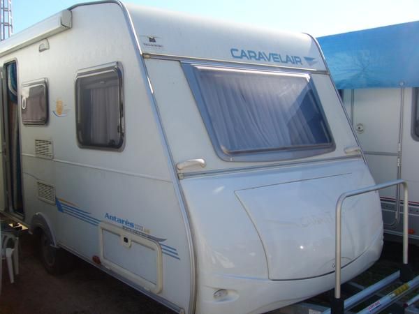 se vende caravana  caravelair 440  del 2004 7500 euros