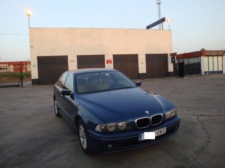 BMW SERIE 5 520D - SEVILLA