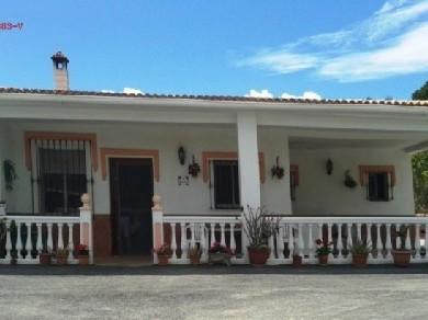 Chalet con 3 dormitorios se vende en Cartama