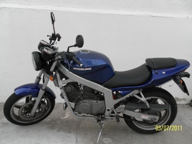 Vendo moto hyusung 125cc en muy buen estado