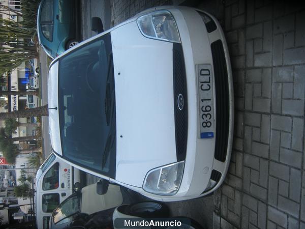 Se vende Ford Fiesta