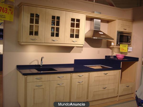 COCINA CON SILESTONE