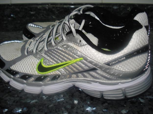 NIKE STRUCTURE TRIAX 11. Nº 40.5.   IMPECABLES