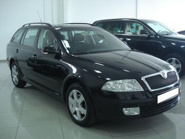 SKODA Octavia Combi 2.0TDI Elegance