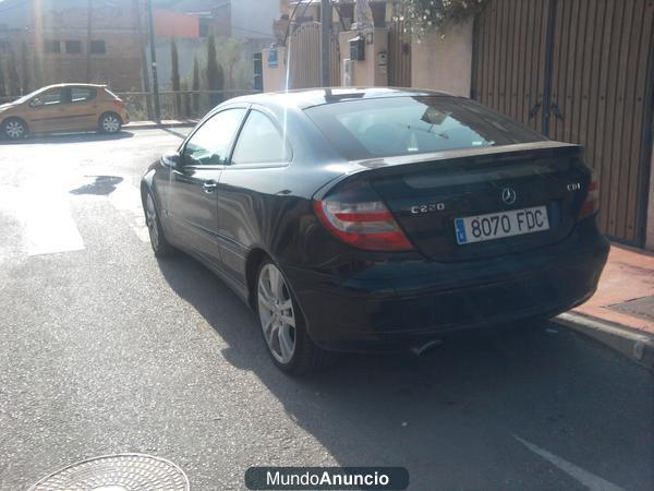 vendo mercedes sport coupe 220 cdi