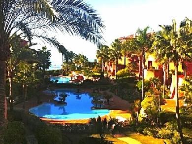 Apartamento con 3 dormitorios se vende en Estepona, Costa del Sol