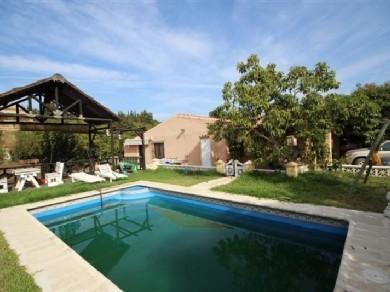 Chalet con 3 dormitorios se vende en Estepona, Costa del Sol