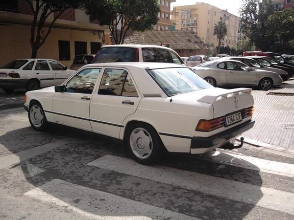 se vende mercedes 190d