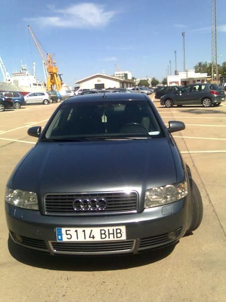 vendo Audi A4 2.5 TDI quatro