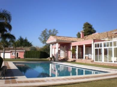 Chalet con 7 dormitorios se vende en Sotogrande, Costa del Sol