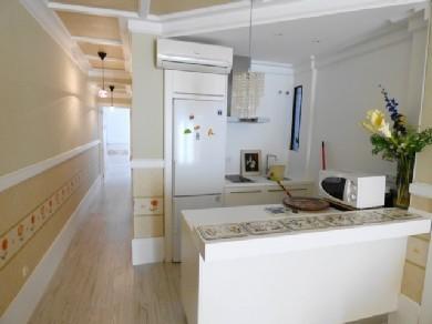 Apartamento con 2 dormitorios se vende en Marbella, Costa del Sol