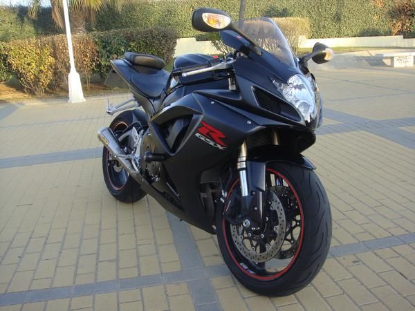 SE VENDE SUZUKI GSX-R  600 BLACK EDITION