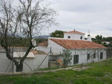 Chalet con 3 dormitorios se vende en Coin