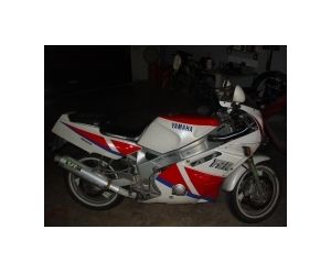 YAMAHA FZR 600