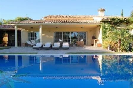 Villas a la venta en Nueva Andalucía Costa del Sol