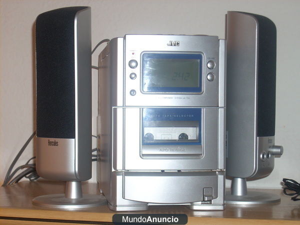 25  vendo minicadena + altavoces para PC