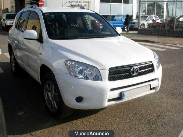 Toyota RAV 4  2.2D-4D Luna