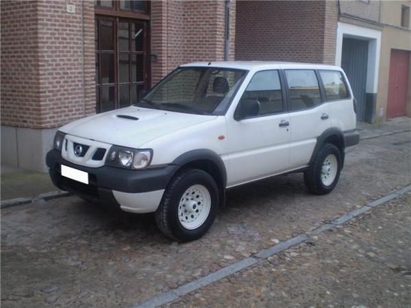 vendo:Nissan Terrano 2.7 TDI Comfort Plus