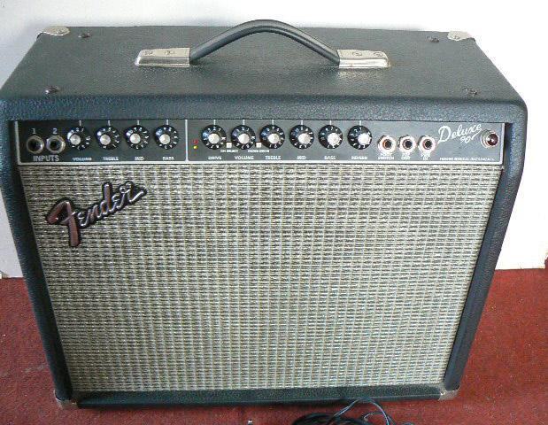 Ampli de Guitarra FENDER DELUXE 90.