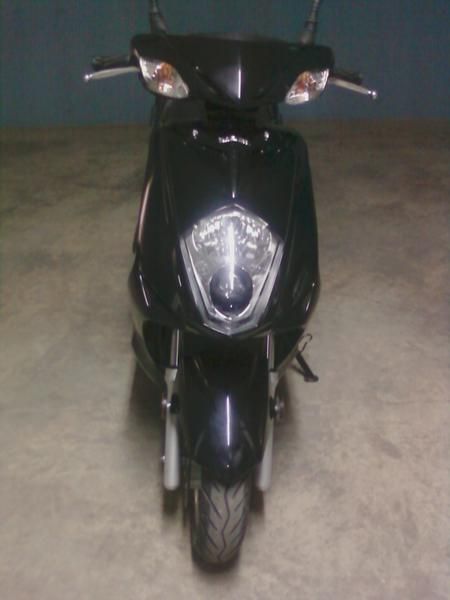 Vendo scooter Daelin Delfino 125 cc por no usar