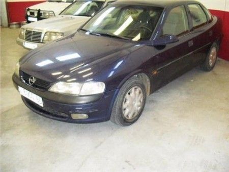 OPEL VECTRA 1.6 16V 4P. - Zaragoza