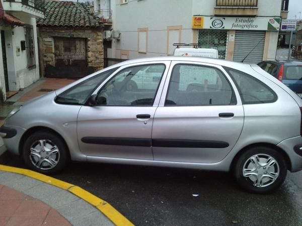 se vende citroen xsara picasso 608835526