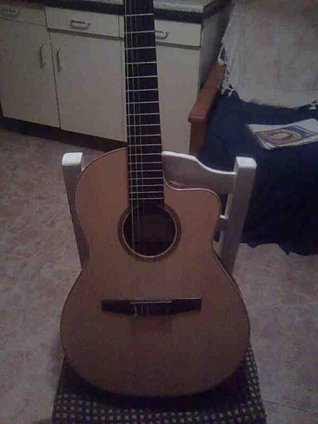 oferta de guitarra cutaway