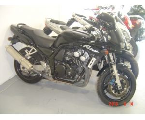 YAMAHA FZ6 FAZER