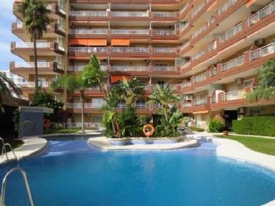 Apartamento con 2 dormitorios se vende en Fuengirola, Costa del Sol