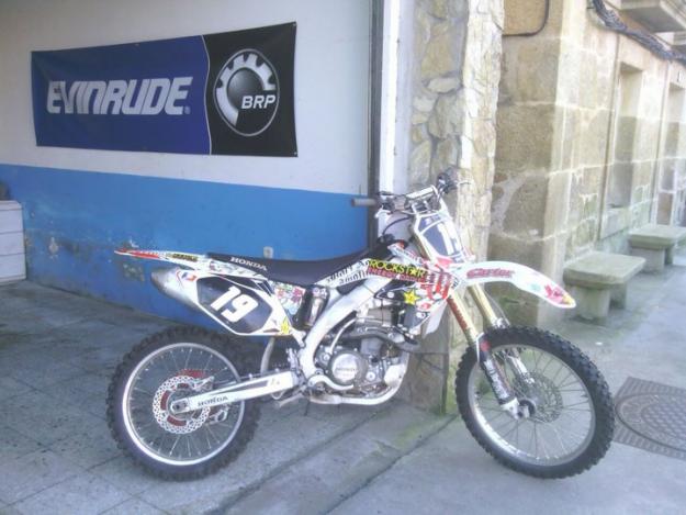 se vende honda cr 450