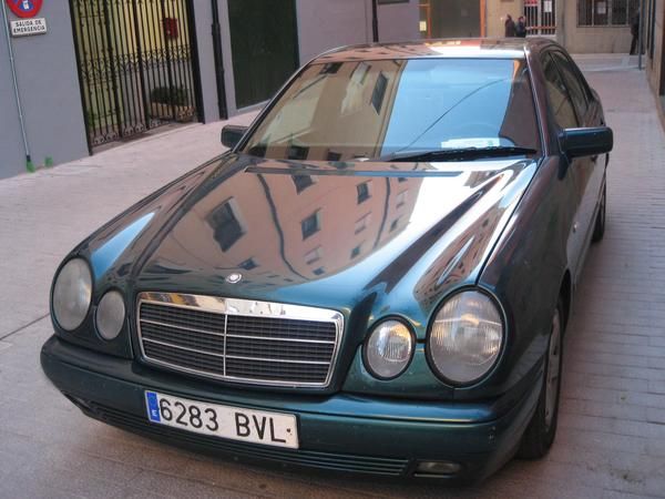 VENDO MERCEDES E 300 TD