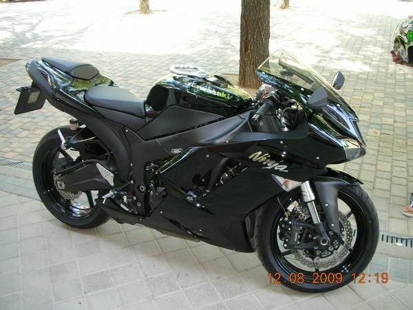 KAWASAKI ZX6R (NEGRA) SEMI NUEVA