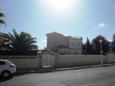 Chalet con 4 dormitorios se vende en Orihuela Costa, Costa Blanca