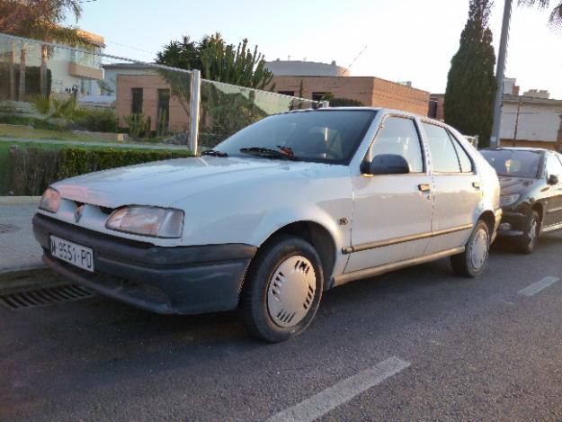 VENDO  RENAULT19