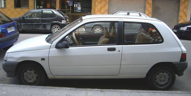 RENAULT CLIO BLANCO 1900 DIESEL AÑO 113.000km