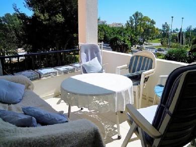 Apartamento con 3 dormitorios se vende en Marbella, Costa del Sol