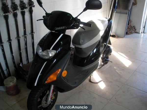 Se vende honda sfx de 50  año 2001