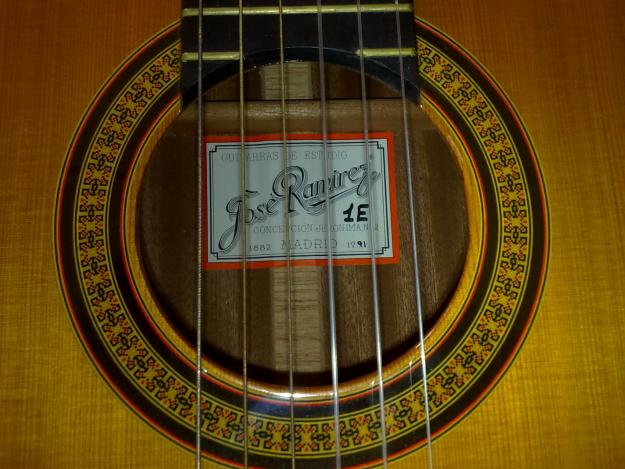 Guitarra de estudio José Ramírez 1E