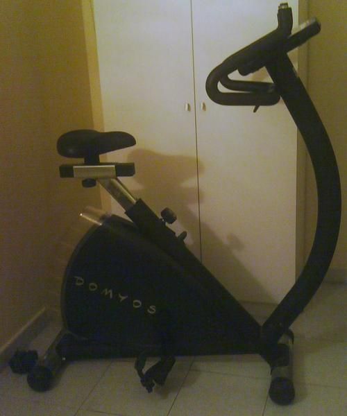 !!VENDO BICI ESTATICA CON 8 PROGRAMAS DE ENTRENAMIENTO!!