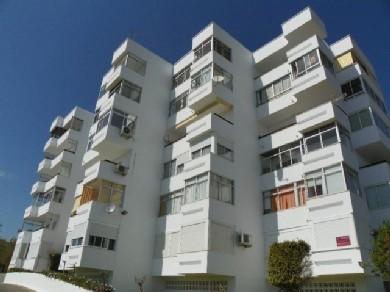 Apartamento con 2 dormitorios se vende en Marbella, Costa del Sol